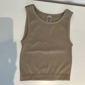 Aritzia Sunday Best SinchSeamless™ Crew Tank